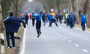 Sport in Deutschland: Wo Klootschießen den Fußball schlägt