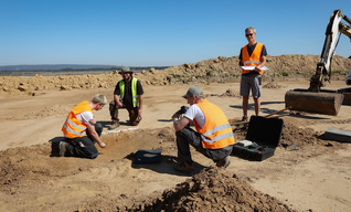 „Retten, was zu retten ist“: LVR-Archäologen sichern Schätze vor den Tagebau-Großbaggern